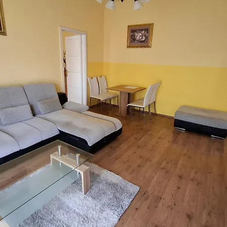 Piac Kucko Apartman Debrecen Exterior photo